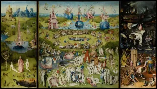 Le triptyque ouvert : &agrave; gauche un jardin vert avec Adam, &Egrave;ve et des animaux ; au centre une foule de corps nus parmi des fruits g&eacute;ants et des bassins ; &agrave; droite un enfer nocturne d'instruments de musique et de supplices.