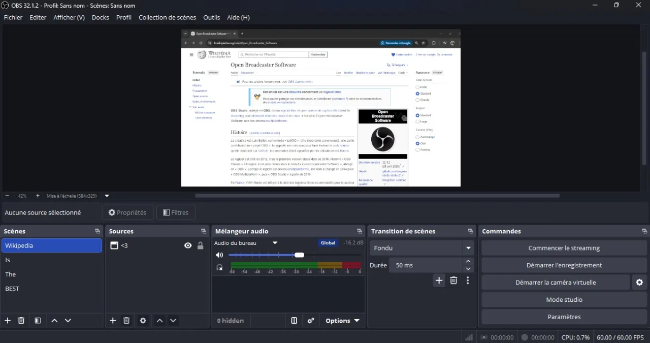 Fen&ecirc;tre d'OBS Studio en fran&ccedil;ais. En haut, l'aper&ccedil;u de la sc&egrave;ne montre une page de Wikip&eacute;dia. En bas, quatre panneaux : &laquo; Sc&egrave;nes &raquo;, &laquo; Sources &raquo; avec une seule entr&eacute;e, &laquo; M&eacute;langeur audio &raquo; avec ses vum&egrave;tres, et &laquo; Commandes &raquo; o&ugrave; figurent &laquo; Commencer le streaming &raquo; et &laquo; D&eacute;marrer l'enregistrement &raquo;.